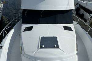 1999 Mainship 350 Trawler thumbnail 44