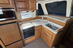 1999 Mainship 350 Trawler thumbnail 13