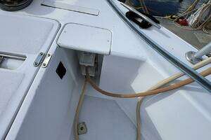 1999 Mainship 350 Trawler thumbnail 41