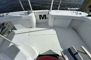 1999 Mainship 350 Trawler thumbnail 5