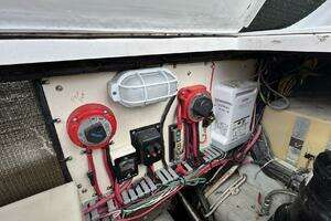 1999 Mainship 350 Trawler thumbnail 48