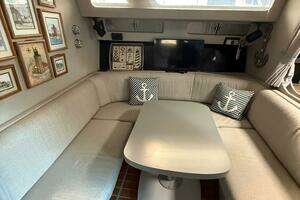 1989 Sea Ray 460 Express Cruiser thumbnail 20