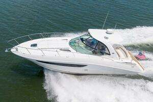 2013 Sea Ray 370 Sundancer thumbnail 48