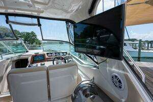 2013 Sea Ray 370 Sundancer thumbnail 24