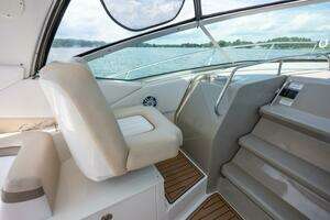 2013 Sea Ray 370 Sundancer thumbnail 27