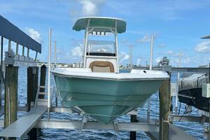 Photo 5894618 for 2023 NauticStar 231 Hybrid  