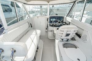 THIS CAT S FISHING 26ft Glacier Bay Yacht For Sale