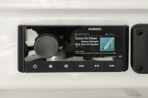 THIS CAT S FISHING 26ft Glacier Bay Yacht For Sale