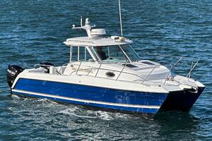 THIS CAT S FISHING 26ft Glacier Bay Yacht For Sale