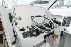 THIS CAT S FISHING 26ft Glacier Bay Yacht For Sale