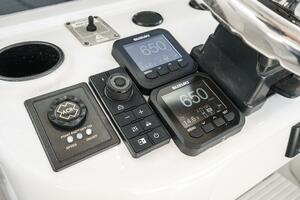 THIS CAT S FISHING 26ft Glacier Bay Yacht For Sale