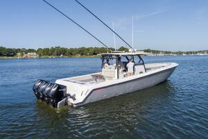 2022 44_ Contender 44 ST One More Starboard Profile  (11)