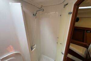 2005 Beneteau 473 thumbnail 46