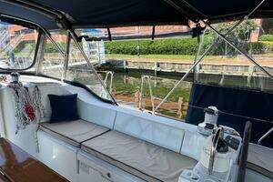 2005 Beneteau 473 thumbnail 13