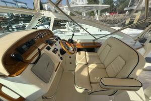Summer Salt  29ft Hunt Yachts Yacht For Sale