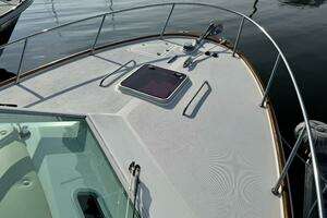 2009 Hunt Yachts Harrier 29 thumbnail 14