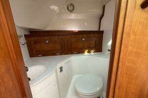 2009 Hunt Yachts Harrier 29 thumbnail 26