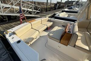 Summer Salt  29ft Hunt Yachts Yacht For Sale