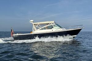 Summer Salt  29ft Hunt Yachts Yacht For Sale