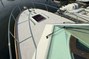 2009 Hunt Yachts Harrier 29 thumbnail 13