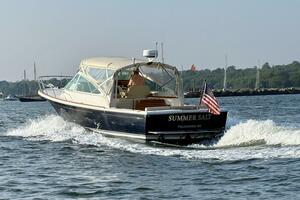 Summer Salt  29ft Hunt Yachts Yacht For Sale