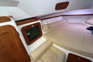 Summer Salt  29ft Hunt Yachts Yacht For Sale