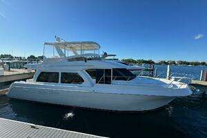 2007 Navigator 5100 Yacht For Sale in Grand Haven MI
