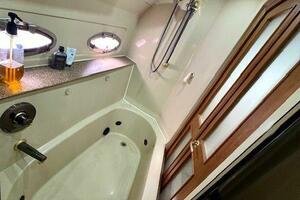 44ft Cruisers Yachts Yacht For Sale