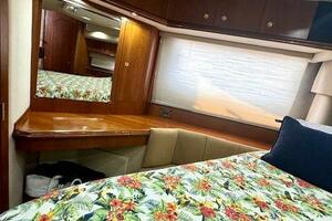 44ft Cruisers Yachts Yacht For Sale