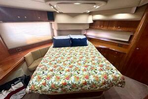 44ft Cruisers Yachts Yacht For Sale