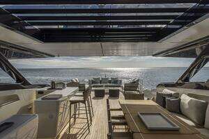 2021 Ferretti Yachts Ferretti 1000 thumbnail 37