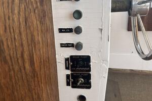30'RonaldRich panel