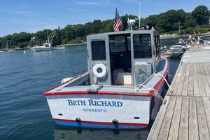 30'RonaldRich dockside aft