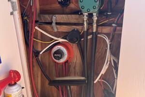30'RonaldRich transom battery switch