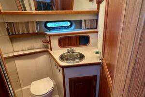 1991 Carver 3807 Aft Cabin thumbnail 39