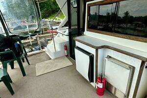 1991 Carver 3807 Aft Cabin thumbnail 7