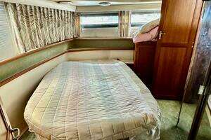 1991 Carver 3807 Aft Cabin thumbnail 32