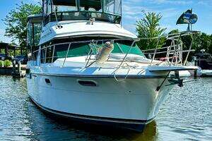 1991 Carver 3807 Aft Cabin thumbnail 2