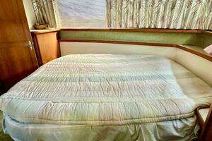 1991 Carver 3807 Aft Cabin thumbnail 31