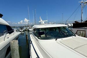45FT (13.87M) TIARA YACHTS