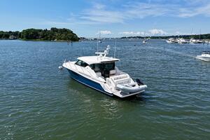 45FT (13.87M) TIARA YACHTS