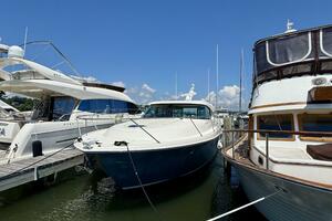 45FT (13.87M) TIARA YACHTS
