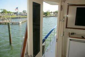 1986 Hatteras thumbnail 13