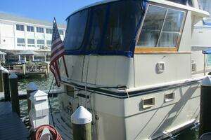 1986 Hatteras thumbnail 3