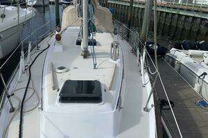 1977 Pearson 365 Ketch thumbnail 18