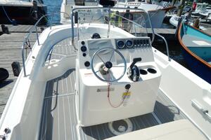 Czech Mate 19ft Boston Whaler Yacht For Sale
