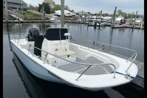 Czech Mate 19ft Boston Whaler Yacht For Sale