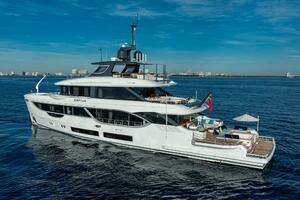KING S LAIR 112ft Benetti Yacht For Sale