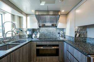 2023 Benetti 34M OASIS thumbnail 37