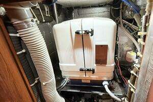 2008 Hylas 46 Center Cockpit thumbnail 42